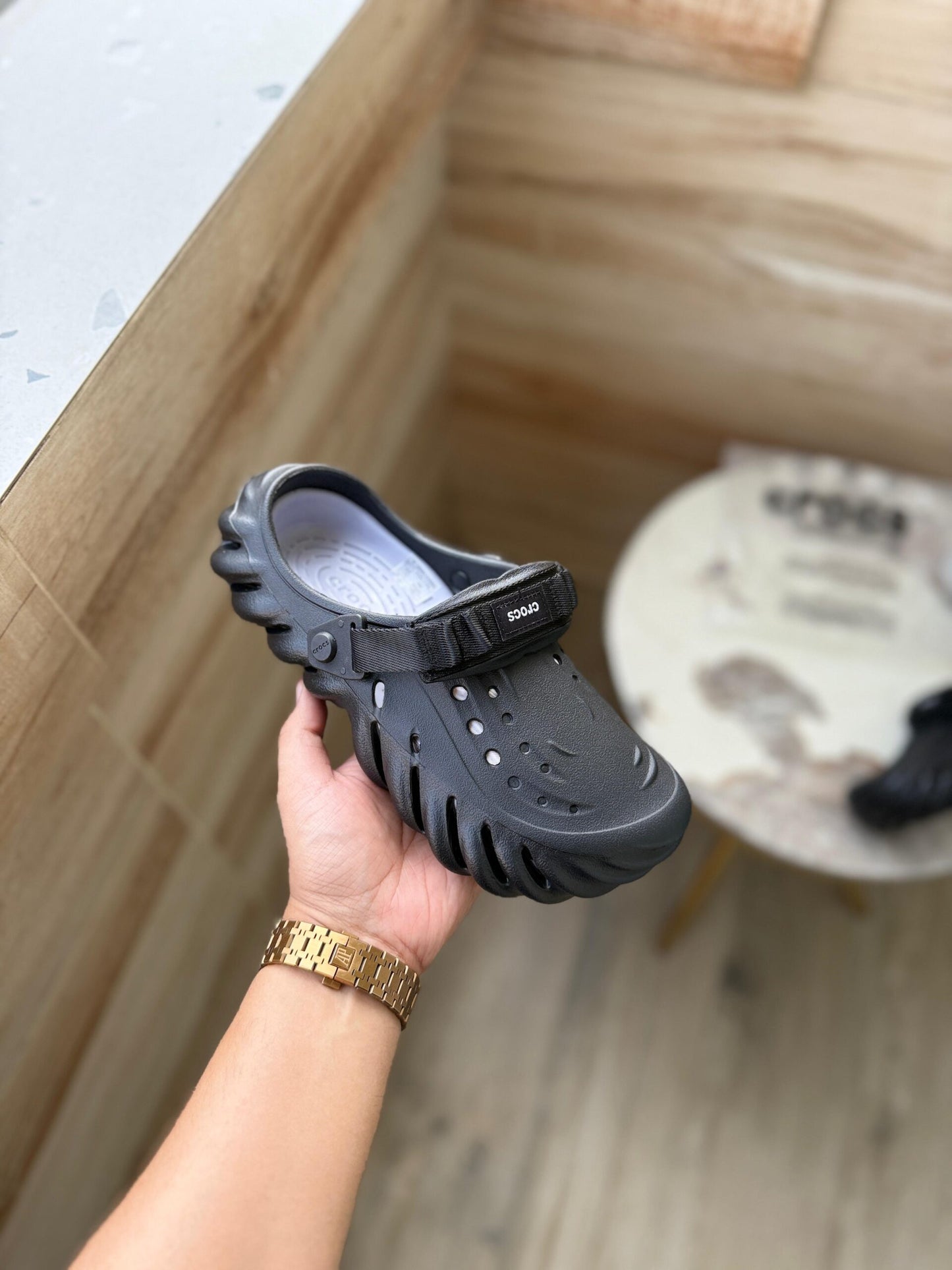 CROCS ECHO CLOGS BLACK