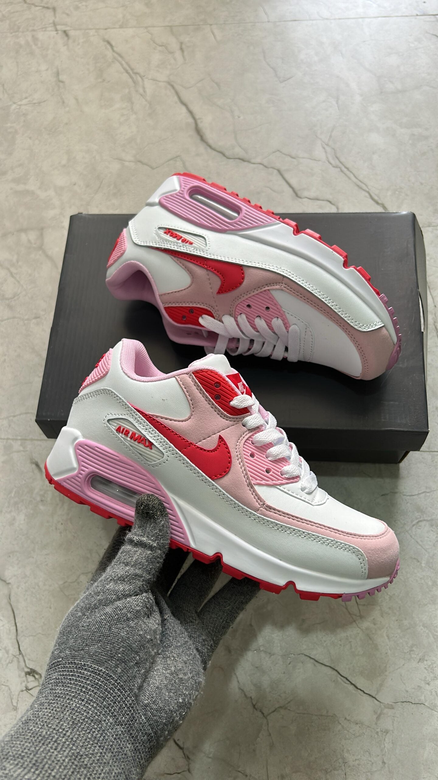 AIRMAX 90 VALENTINE GIRLS