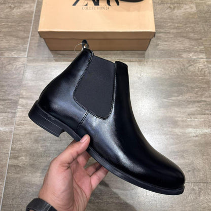 CHELSEA BOOTS WITH POINTED TOE BLACK